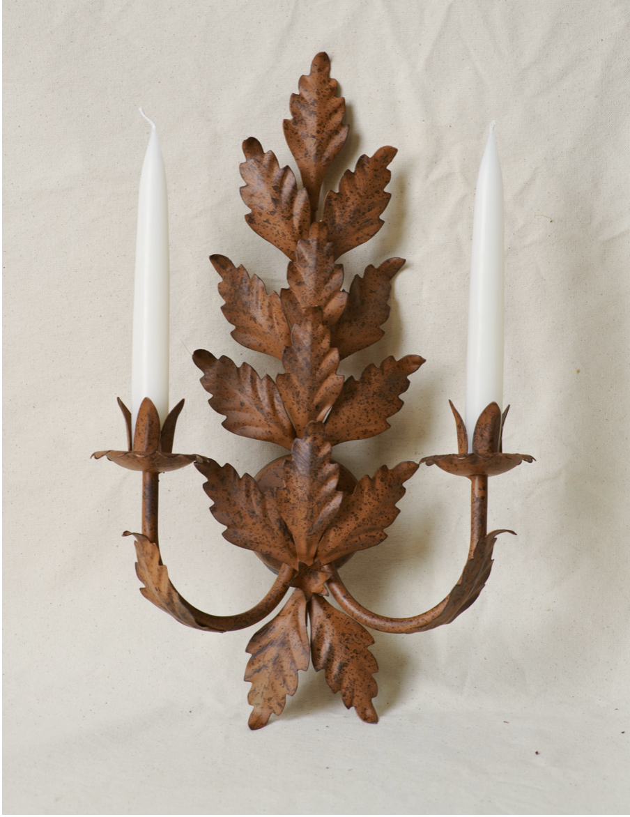 Acanthus Leaves Candle Sconce - 2 Colors