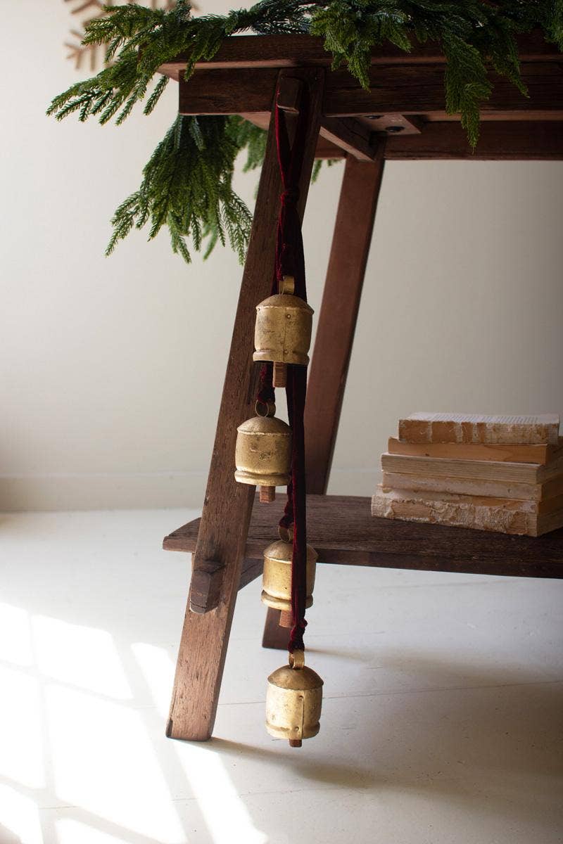 JINGLE BELL CLUSTER - MAROON VELVET RIBBON