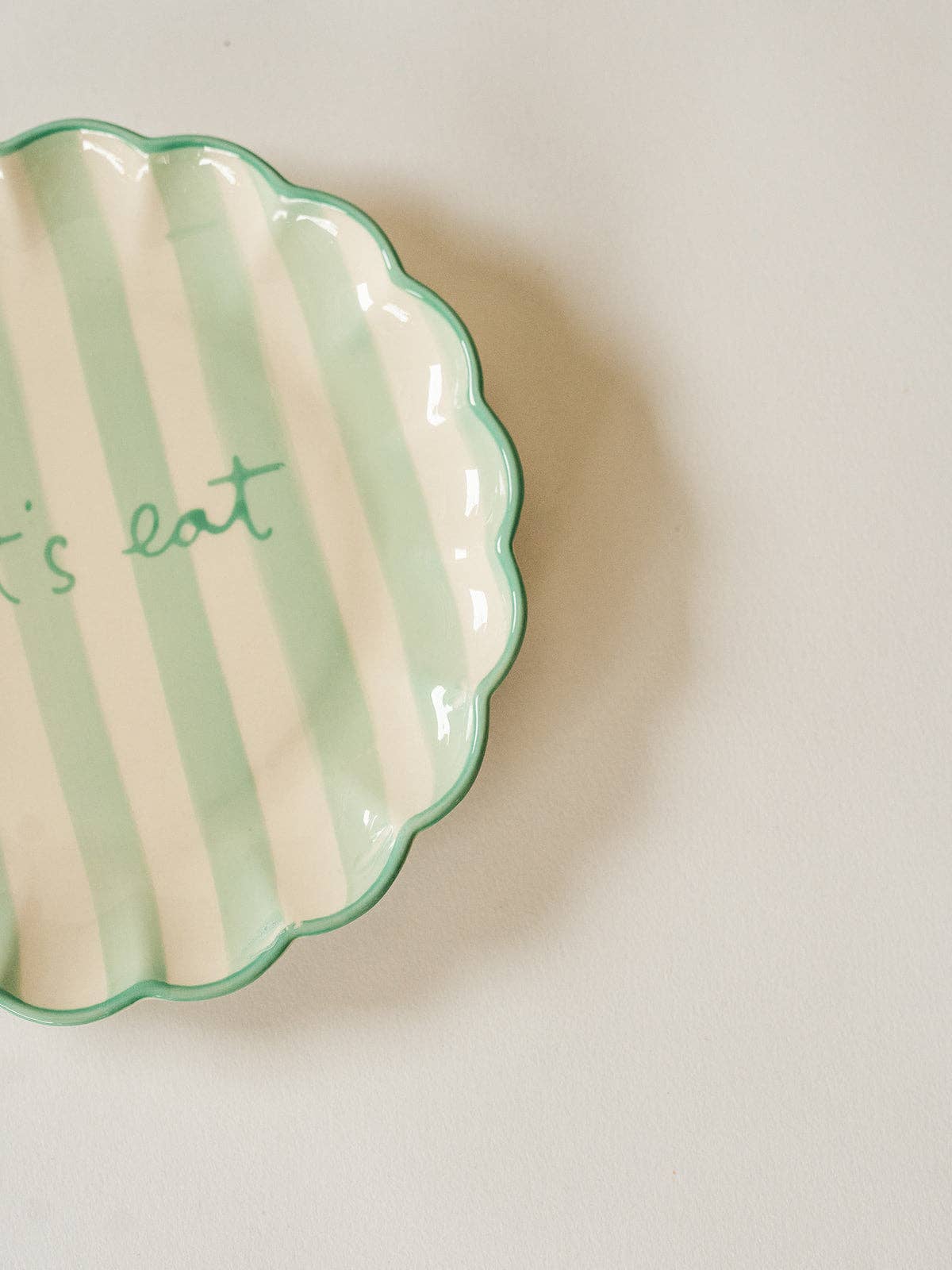 Kinsey Scallop Dessert Plate